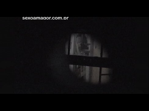 ❤️ Блондинку тайно снимает на видео соседский вуайерист, спрятанный за полыми кирпичами Просто порно на сайте mailkassa.ru ☑